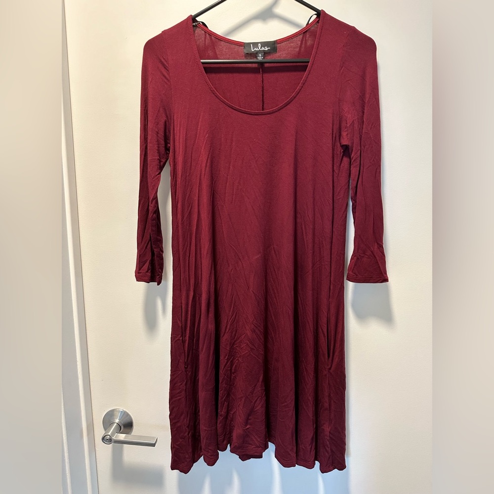 Lulu’s burgundy pocket dress